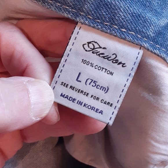 Lady TR RENOVATION Size Large Distressed Super Sexy Girl Capris - Picture 9 of 13